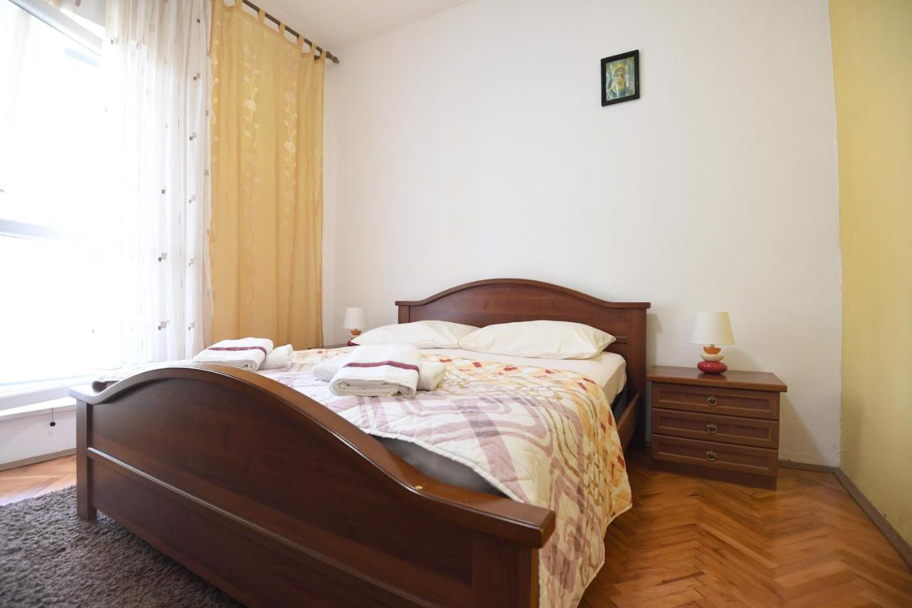 Apartmani Erna Pasman Exterior photo