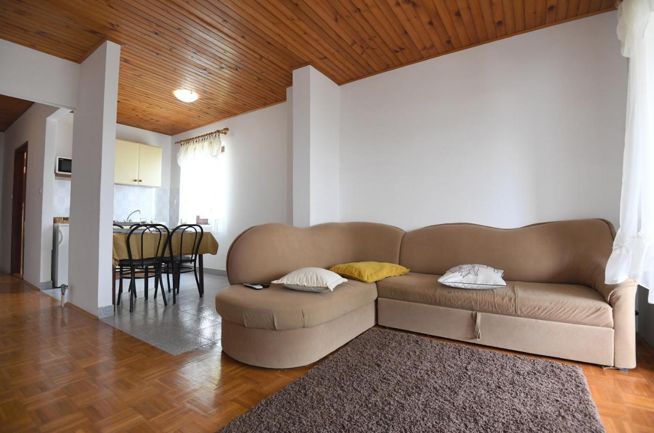 Apartmani Erna Pasman Exterior photo