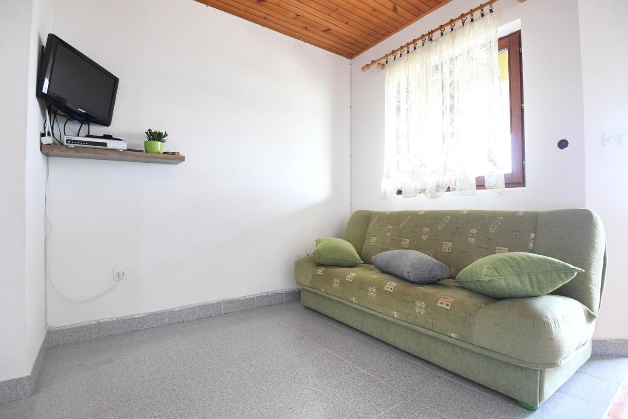 Apartmani Erna Pasman Exterior photo