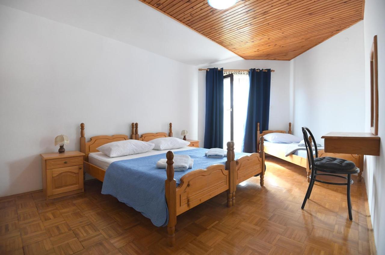 Apartmani Erna Pasman Exterior photo