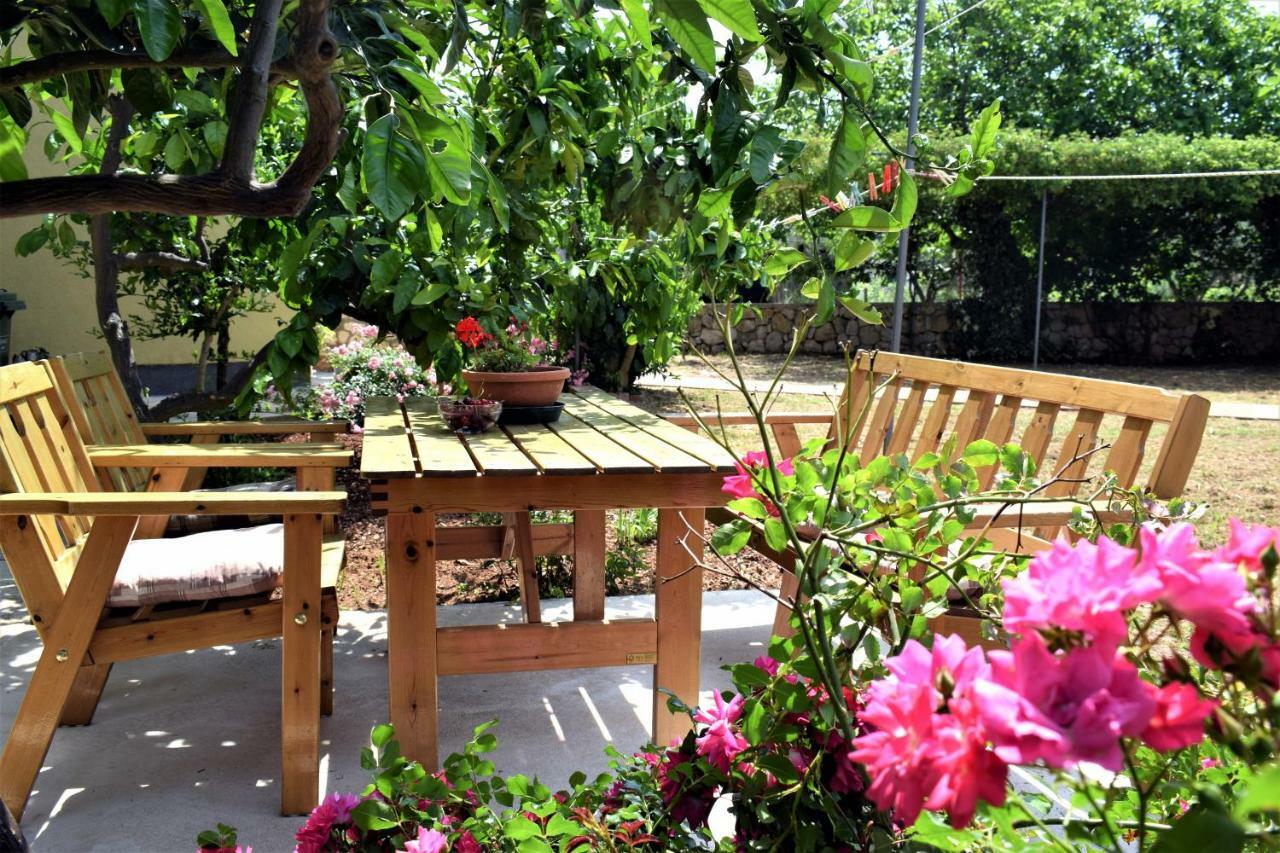 Apartmani Erna Pasman Exterior photo